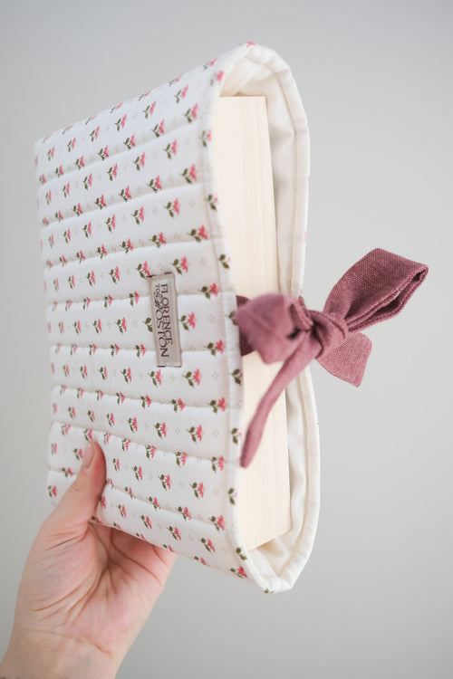 Bumbling Posies | Book Bow Pouch