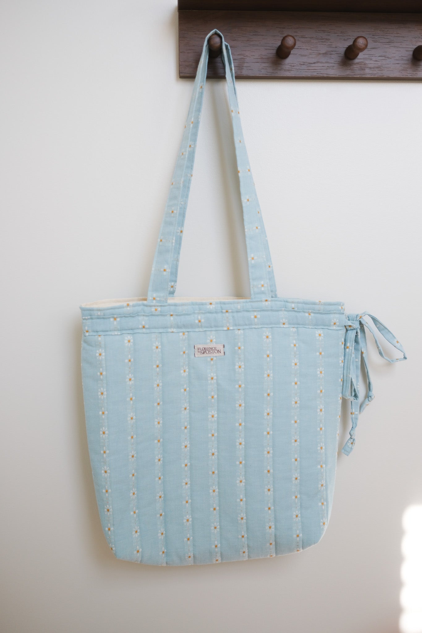 PREORDER Droplet Daisies | Marlow Tote