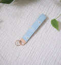Droplet Daises | Wristlet Keychain