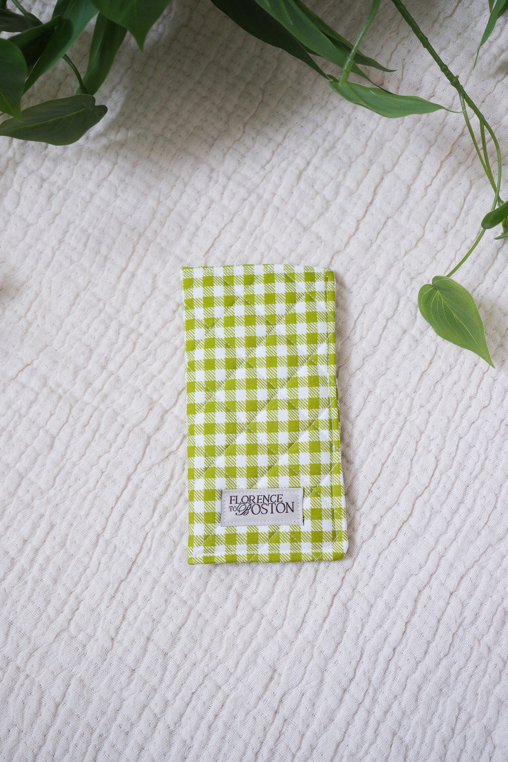 Checkered Charm | Quilted Glasses Pouch