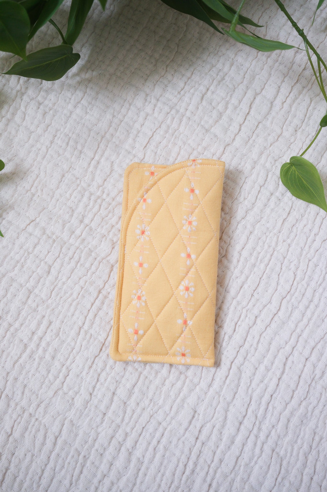 Woven Daisy Buttercup | Quilted Glasses Pouch