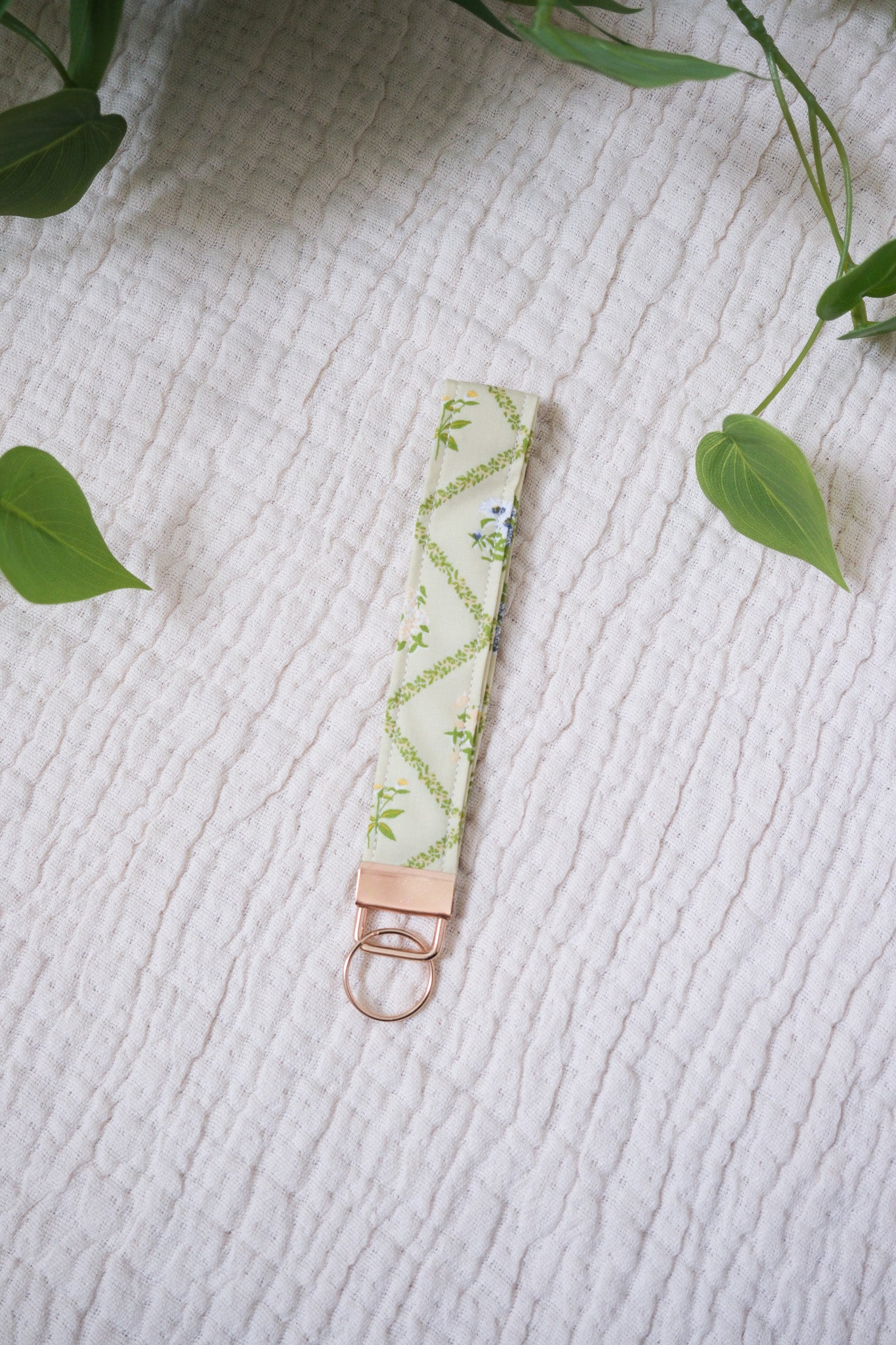 Cottage Garden | Wristlet Keychain