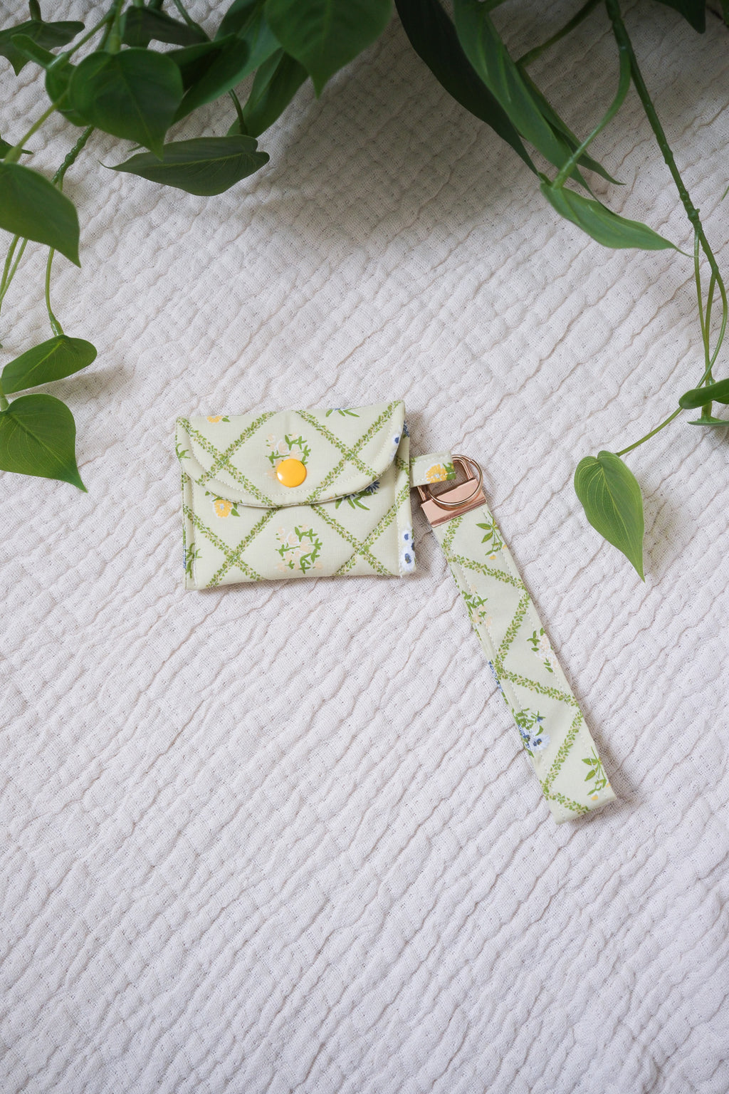Cottage Garden | Pocket Snap Pouch | Airpod Pouch