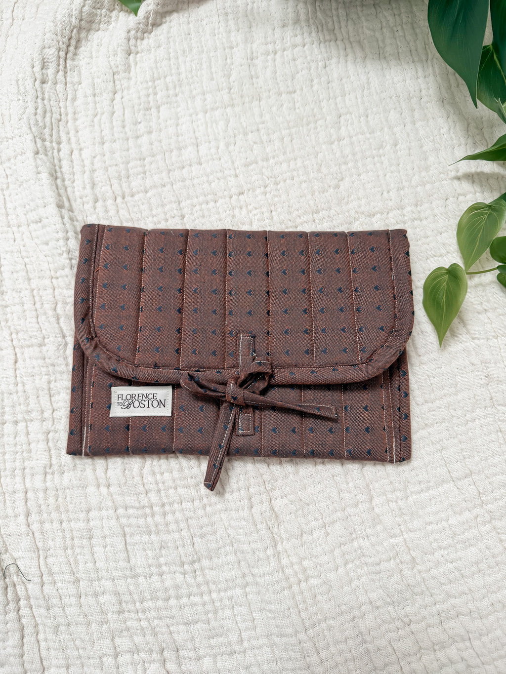 Dobby Hearts | Lux Tie Pouch