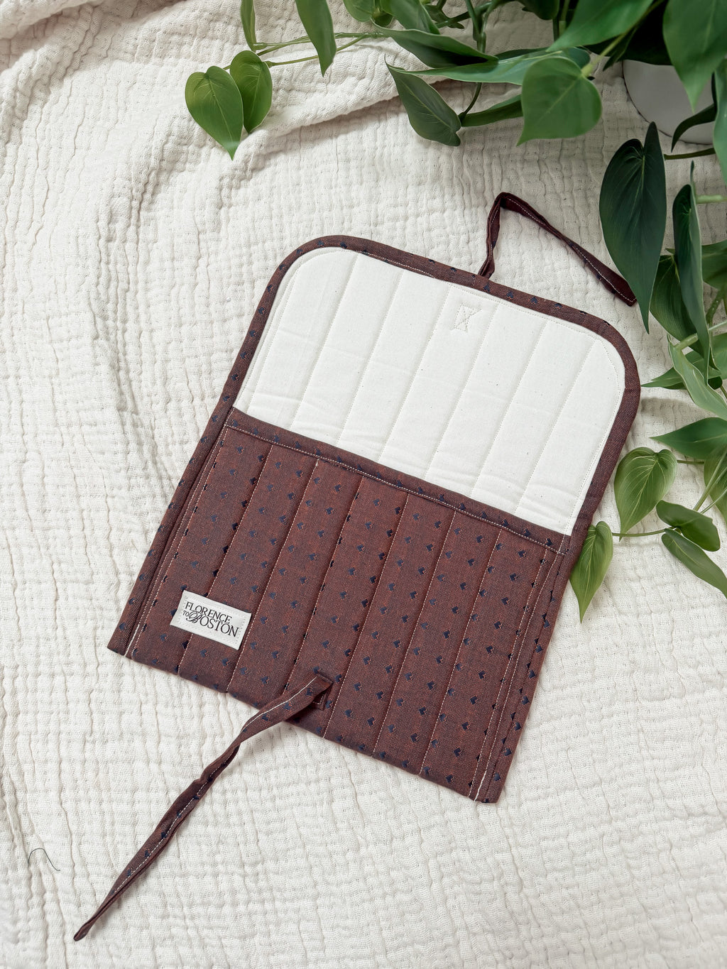 Dobby Hearts | Lux Tie Pouch