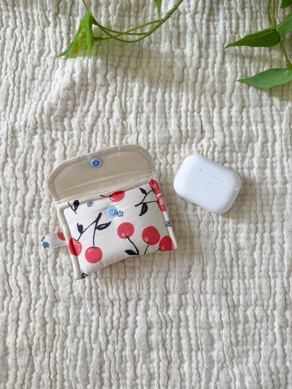 Cherry Cream | Pocket Snap Pouch